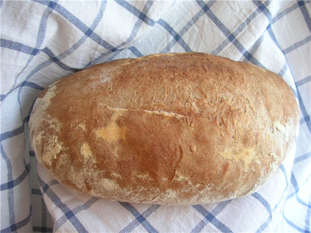 Country loaf with bran (in the oven)