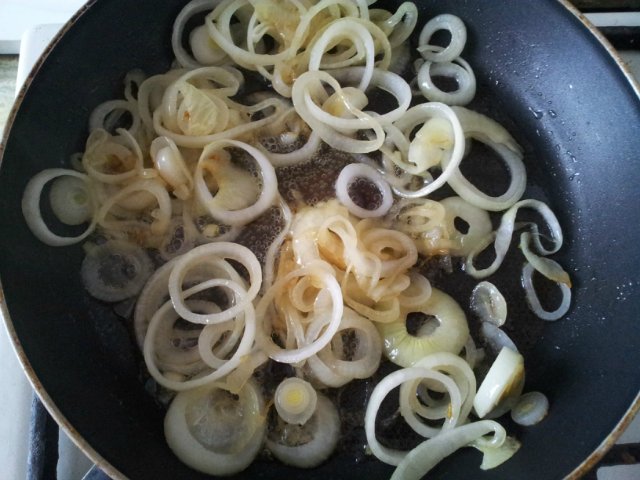 Buckwheat with caramelized onions