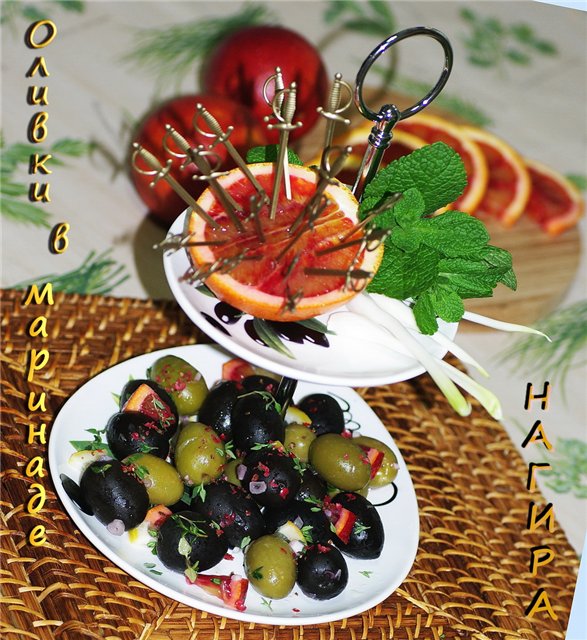 Olíva mandulás paszta kapribogyóval bagetthez és zöldséghez