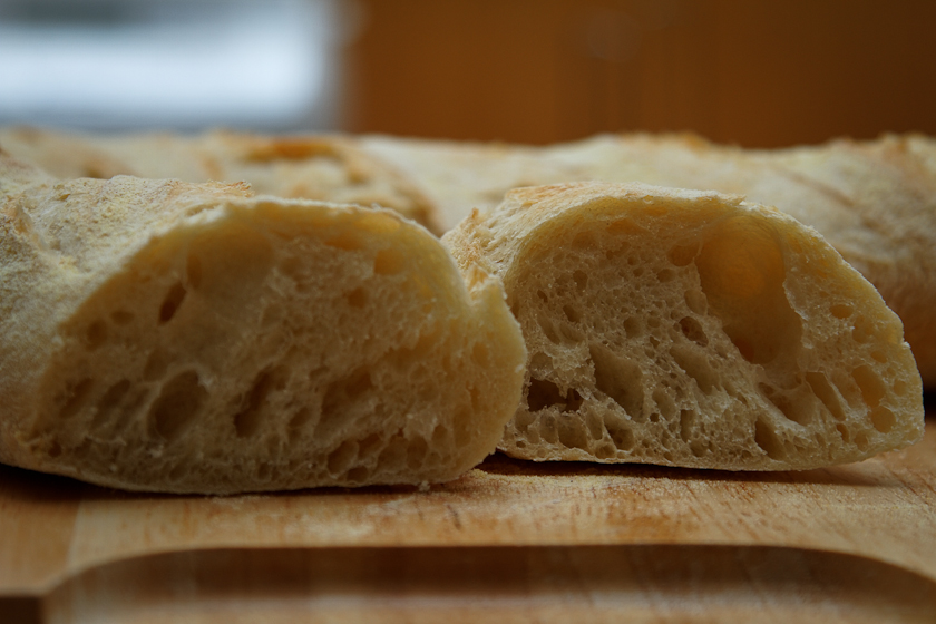 French baguette on old dough / Baguette de pate fermentee (oven)