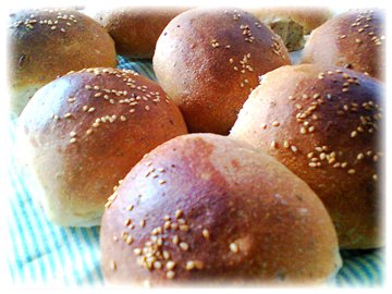 Whole wheat buns and cakes