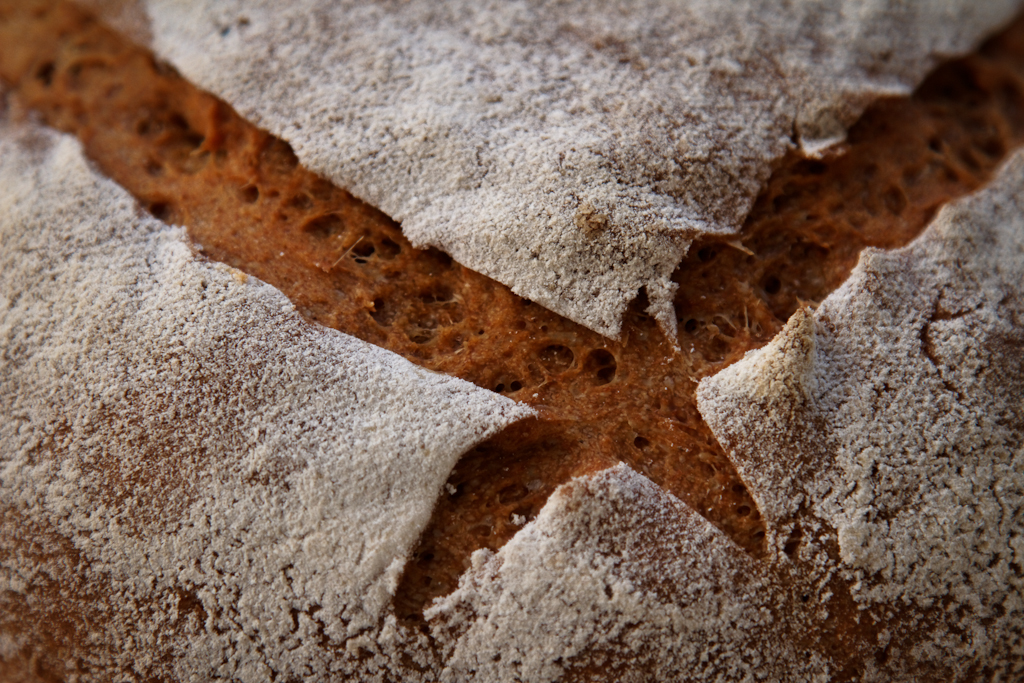 Ciemny chleb żytnio-pszenny na big bagu (piekarnik)