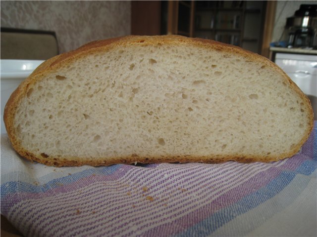Plain sourdough bread (in the oven)