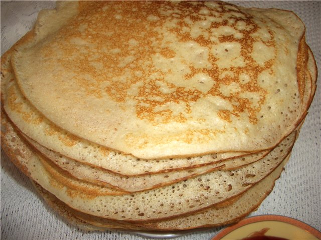Sourdough pancakes with honey