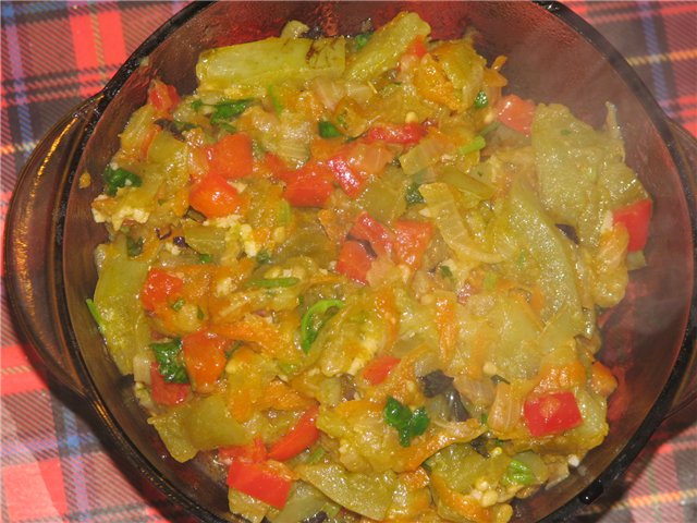 Green tomato caviar with vegetables