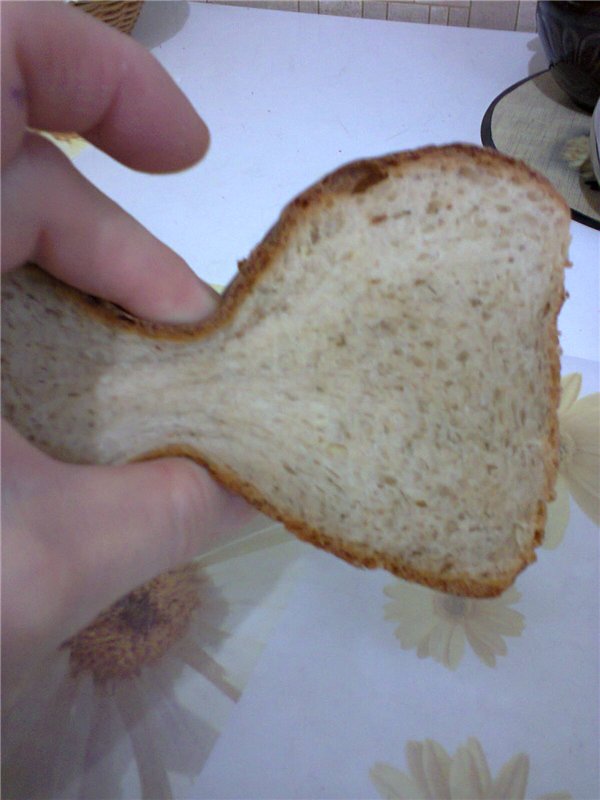Chleb mleczno-śmietankowy z mąki pierwszego gatunku