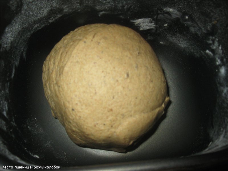 Chleb pszenno-żytni Stolichny (wypiekacz do chleba)