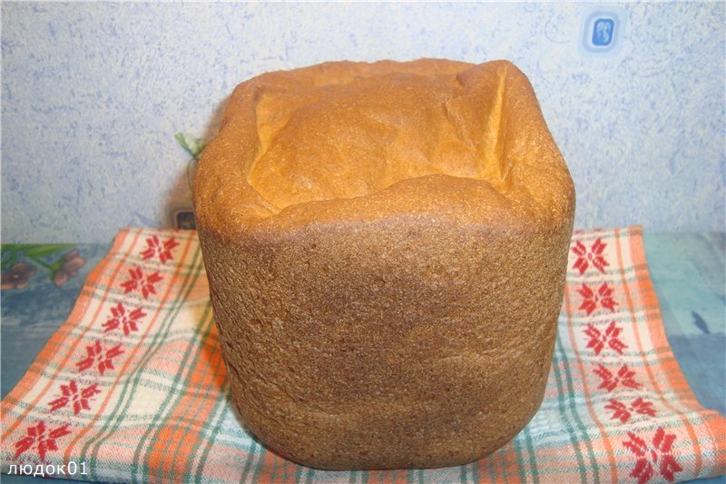 Stolichny tarwe-roggebrood (broodbakmachine)