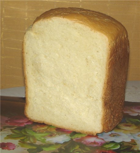 خبز القشدة الحامضة في صانع الخبز