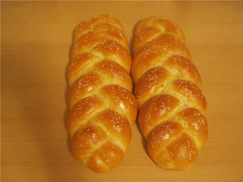 Lithuanian challah in the oven