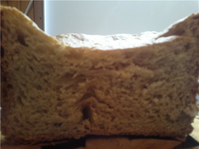 לחם שיפון חיטה עם גבינה ועשבי תיבול פרובנס