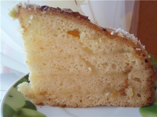 Cake met citroenglazuurroom in een multikoker Panasonic SR-TMH18
