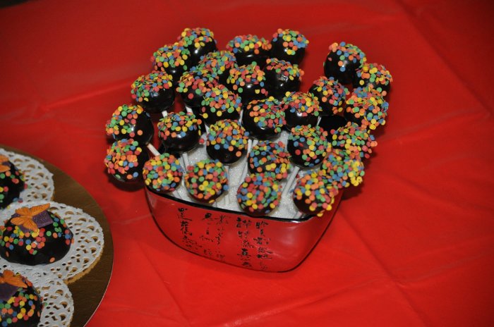 Cake Pops and Cake balls