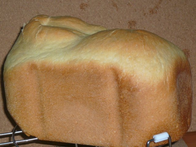 Chleb pszenny prosty na kefirze (piekarnik)