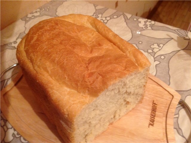 Bork. Zelfgemaakt wit brood