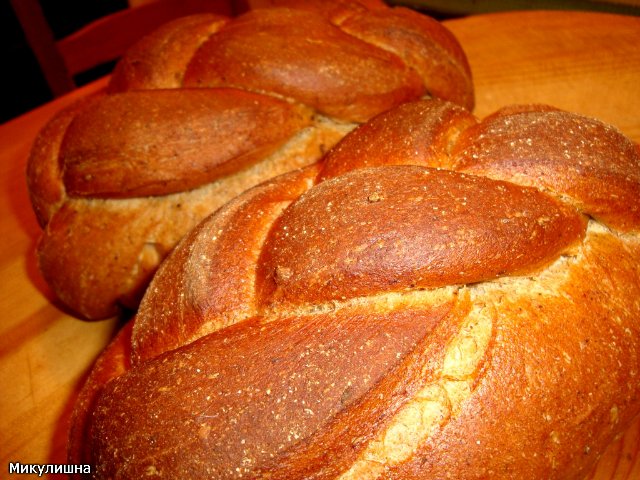 Simili sisters bread