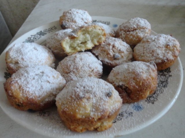 Muffinki jabłkowe z suszonymi morelami (chude)
