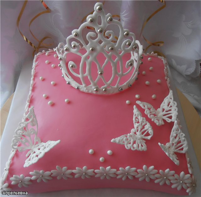 Crowns, tiaras (cakes)