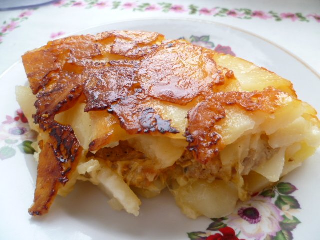 Cazuela de patatas con salchicha (Forma Stadler Multicocina)