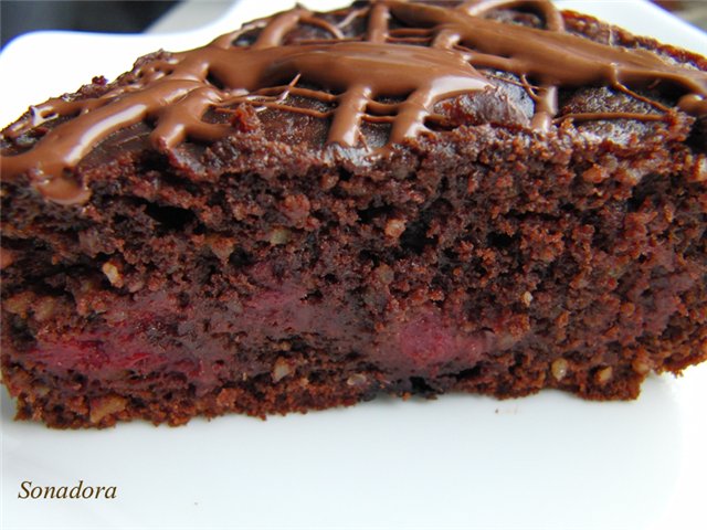 עוגת דובדבן שקדי שוקולד (Panasonic SR-TMH18)
