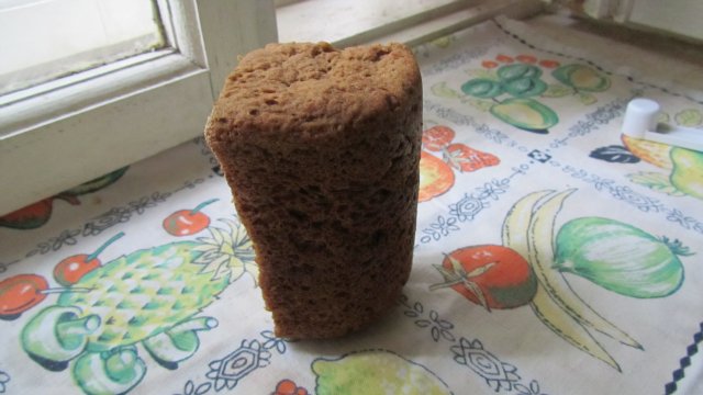 Pane di segale Tutto è molto semplice in una macchina per il pane