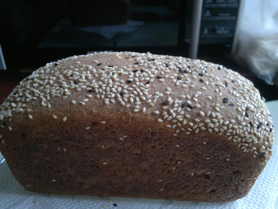 Wheat-buckwheat bread with poppy seeds, flax seeds, walnuts