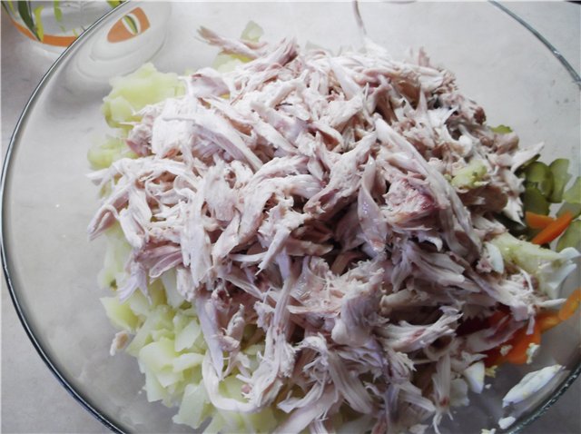 Capital salad with chicken