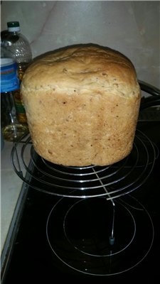 Panasonic SD-2501. Pan de trigo con queso, chorizo ​​ahumado y salvado de Epifanía