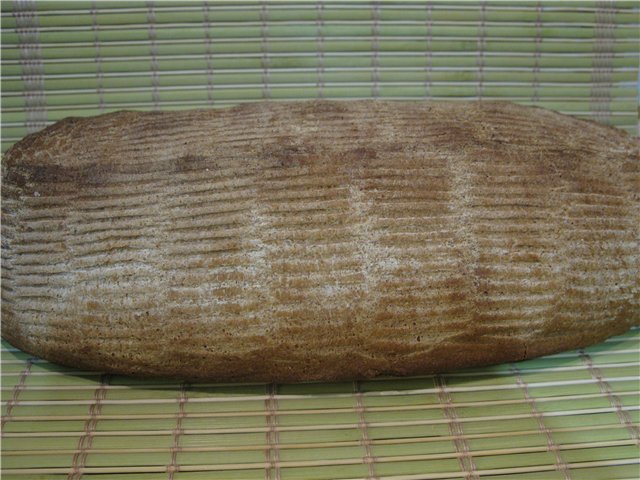 خبز سوابيان من القمح والجاودار من G. Biremont (فرن)