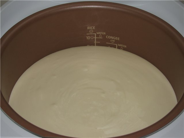 Cheesecake Air Cloud op yoghurt kwark in een multikoker Philips 3077/40