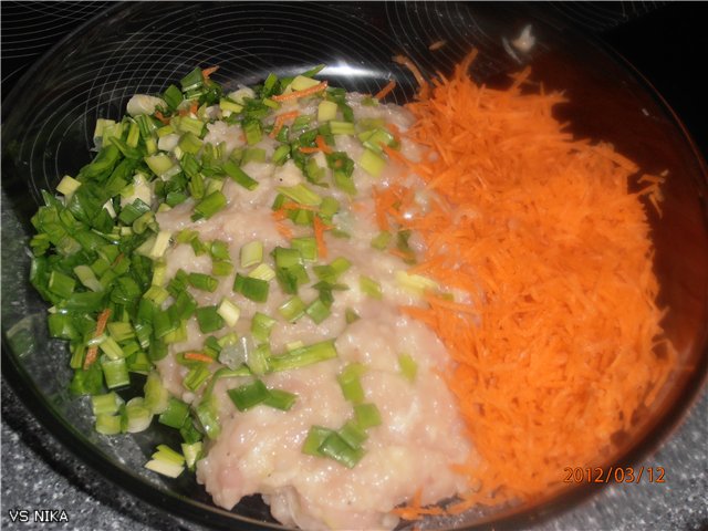 Chuletas de pollo con zanahorias y hierbas (Olla a presión Marca 6050)