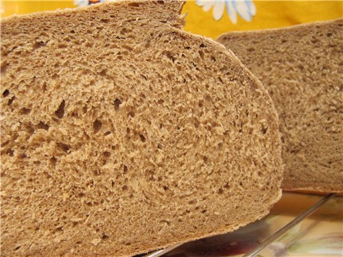לחם חיטה על צמח שיפון קוואס ובצק בשל