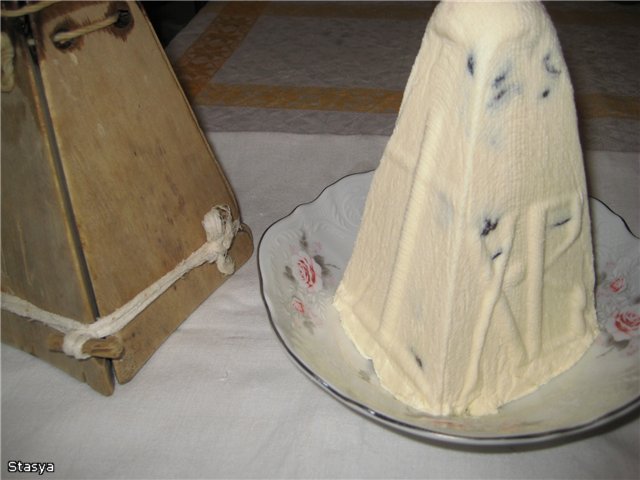 גבינת קוטג 'לפסחא (בית ספר למכולת)
