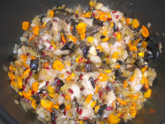 Pilaf with chicken, mushrooms and barberry in a Panasonic multicooker