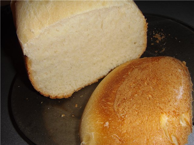 Wypiekacz do chleba Rolsen RBM-530