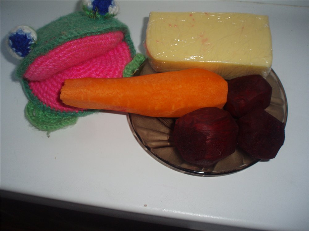 Ensalada de queso, zanahoria, remolacha