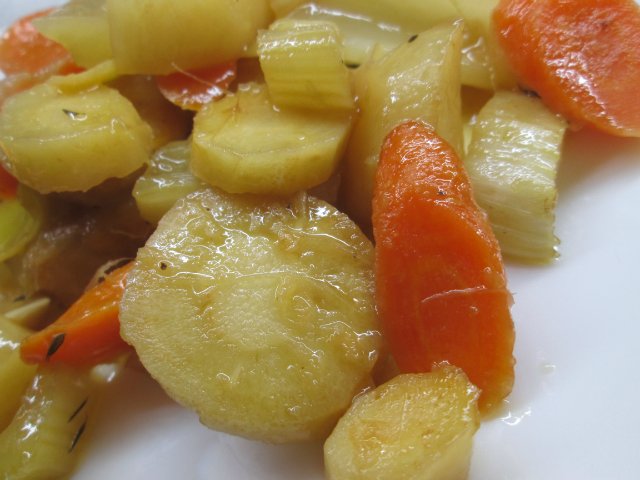 Honey-baked vegetables