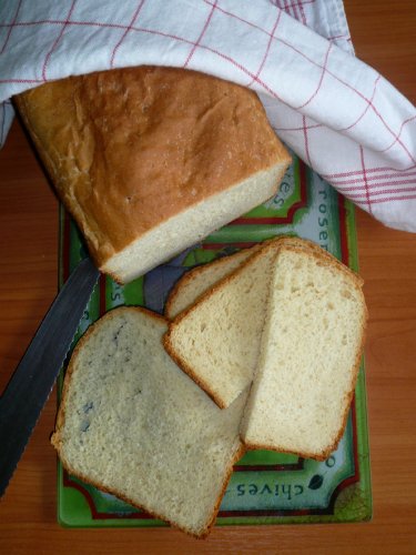 Wheat cheese loaf with apple