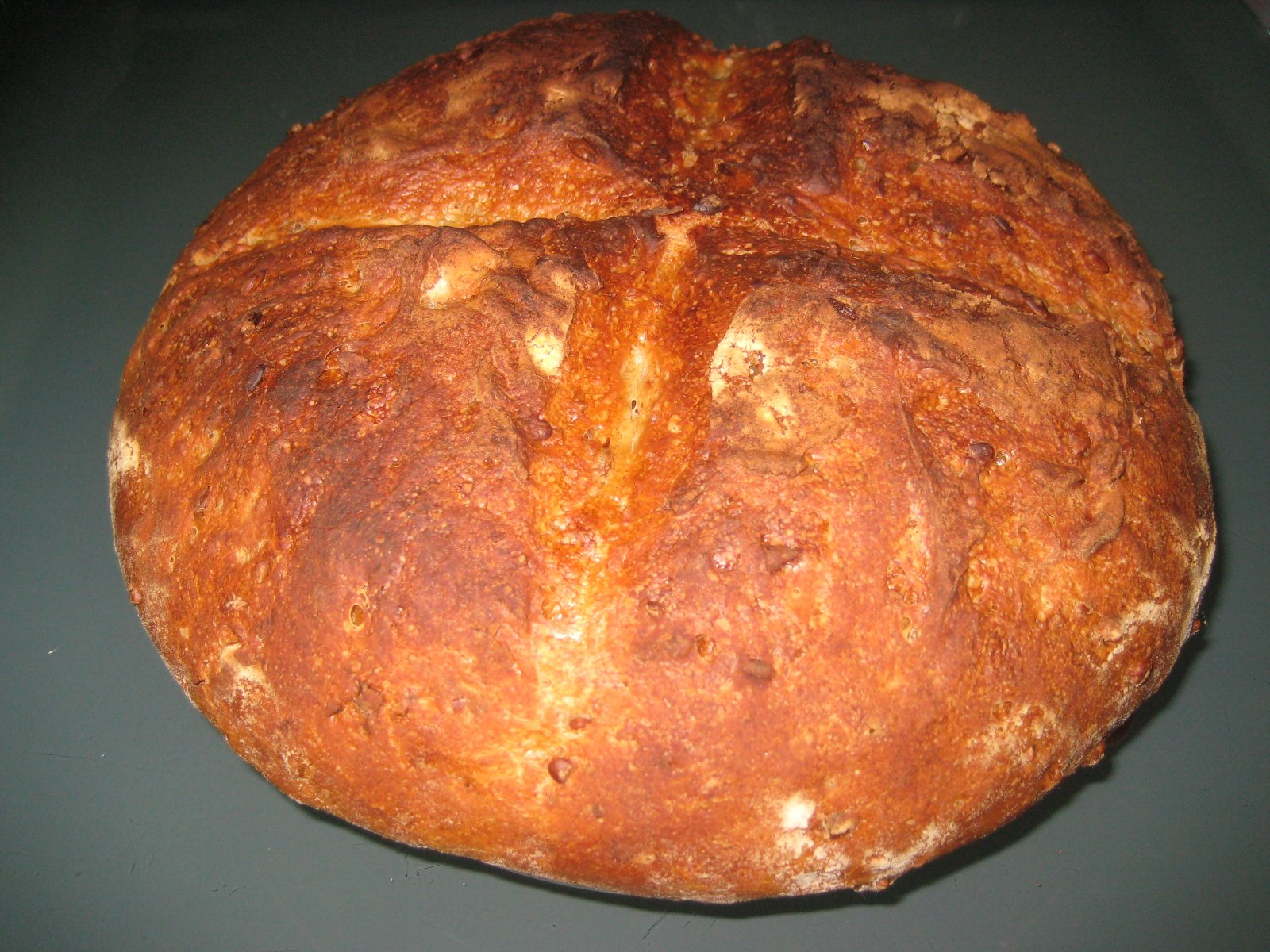 לחם מסננת מחמצת (תנור)