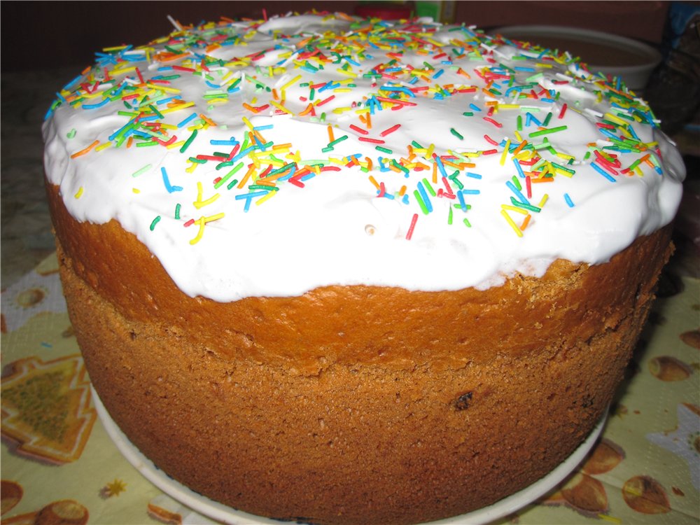 Easter cake in a slow cooker