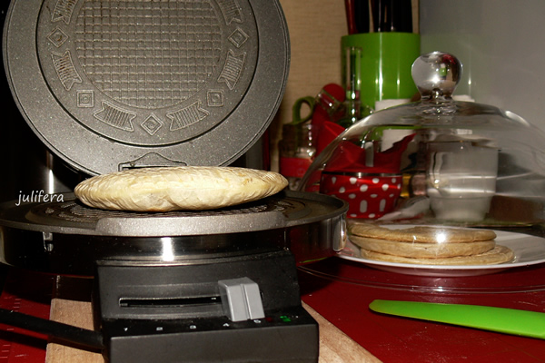 Tortilla Maker vagy tortilla készítő. Chapatit vagy süteménykészítő