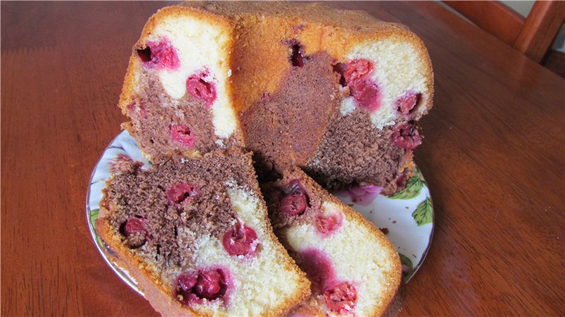 Schwarzwаеlder -Kirsch -Gugelhupf Fekete-erdei cseresznye muffin
