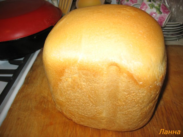 Francia kenyér kenyérsütőben préselt élesztővel