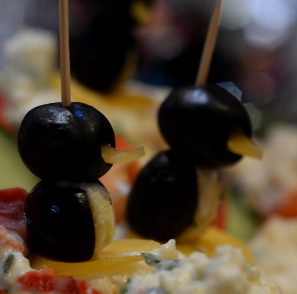 Pinguïns en olijven slang, kaas en kwark snack of soufflé