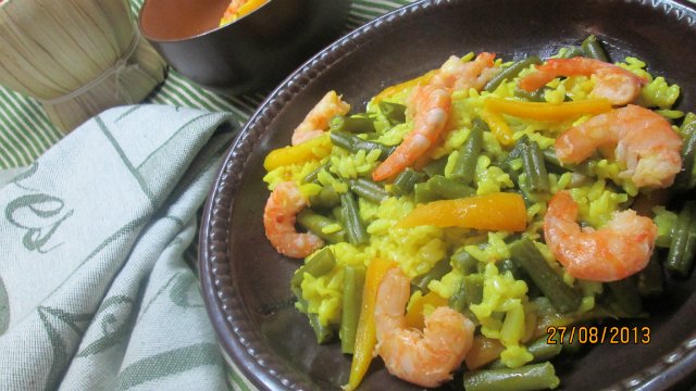 Paella with shrimps or Spanish pilaf in Brand 6051 multi-pressure cooker