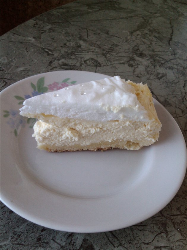 Cottage cheese pie with meringue Angel's tears (multicooker Brand 37501)