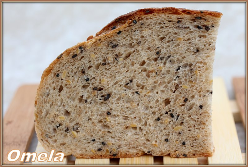 Bread with whole grain flour, flax and caraway seeds