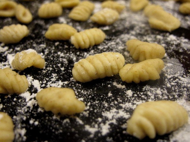 Handgemaakte pasta (of onze handen zijn niet voor verveling)