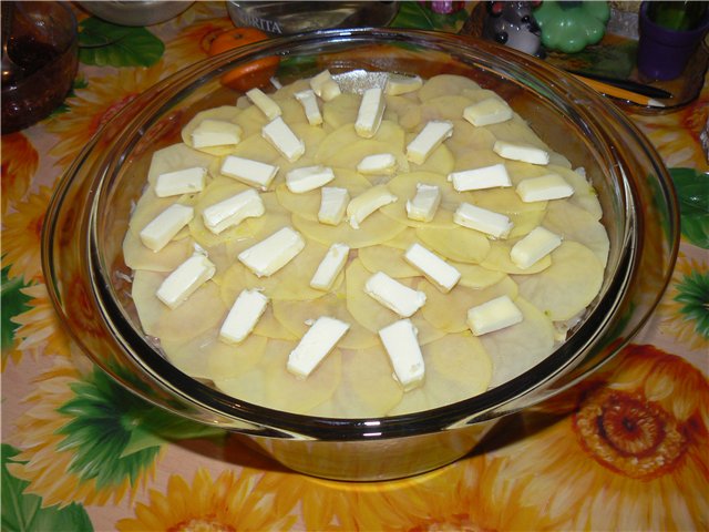 Kip met zuurkool en aardappelen in de oven