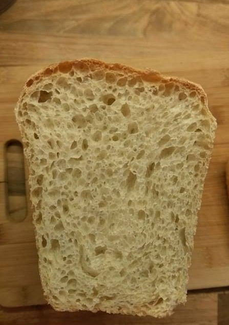 Rustic molded wheat bread (without kneading)